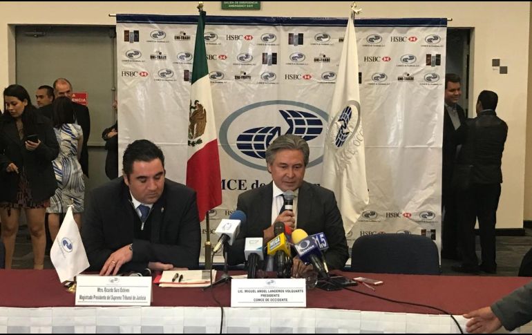 Ricardo Suro Esteves, magistrado presidente del Supremo Tribunal de Justicia del Estado de Jalisco (STJ), en reunión con los empresarios exportadores. TWITTER / @COMCE_Occte