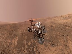 En la imagen se muestra, detrás del rover, el comienzo de una pendiente rica en arcilla, la cual será explorada por el vehículo. AP / NASA/JPL-Caltech/MSSS