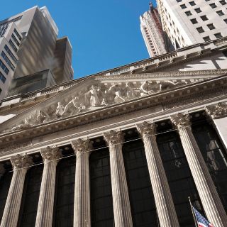 Wall Street cierra con fuertes pérdidas y el Dow Jones cae