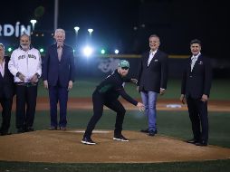 Clinton y Slim le dieron la opción del lanzamiento de la primera bola al estelar boxeador mexicano Saúl 