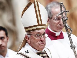 El Papa Francisco (c) preside una misa acompañado por miembros de la Congregación para los Institutos de Vida Consagrada y las Sociedades de Vida Apostólica. EFE/G. Lami