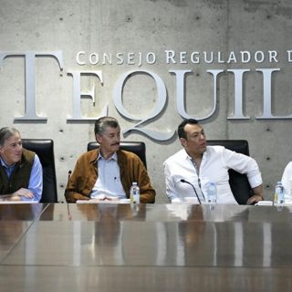 Meade busca fortalecer presencia del tequila en el mundo