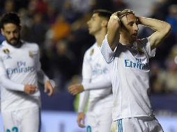 Los errores defensivos del Madrid fueron aprovechados por el equipo de Valencia. AFP/J. Jordan