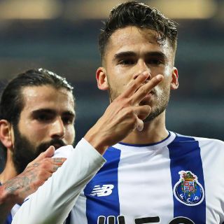 Diego Reyes marca gol en triunfo del Porto