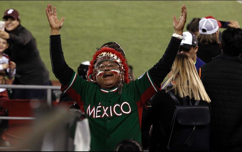 Pese a que la novena mexicana sumó su segundo descalabro, la afición estuvo presente en las gradas del Estadio de los Charros de Jalisco. EL INFORMADOR/M. Vargas