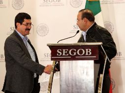 Javier Corral y Alfonso Navarrete Prida, secretario de gobernación, se reunieron a 15 días de iniciada la caravana y horas antes de que llegara hasta la Ciudad de México. SUN/V. ROSAS