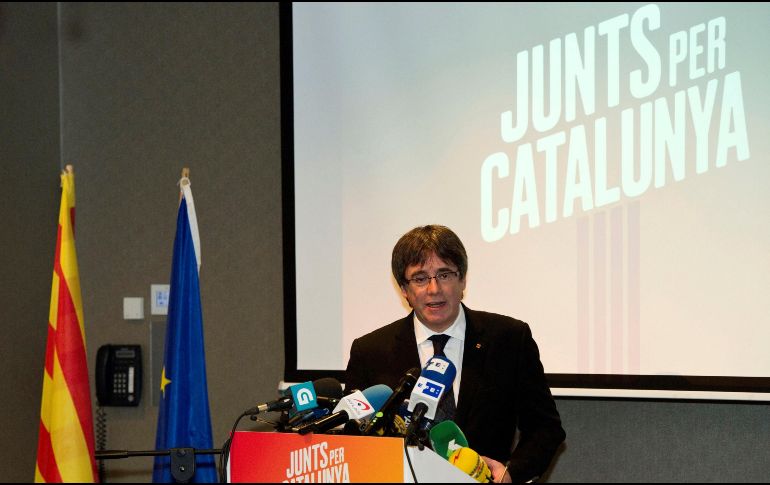 Puigdemont podría enfrentar una condena de más de 20 años en prisión por los delitos de los que se le acusa en España. ESPECIAL/ARCHIVO