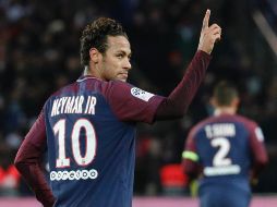 En total, según la prensa, 150 personalidades se dieron cita para acompañar al fichaje más caro de la historia, un día antes de que cumpliera 26 años. TWITTER /@PSG_inside