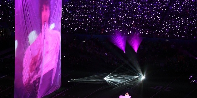 Justin Timberlake despliega sin permiso el holograma de Prince