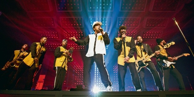 Como rey, Bruno Mars conquista Jalisco