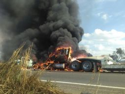 El accidente se registró a la altura de La Joya y provocó caos vial. ESPECIAL