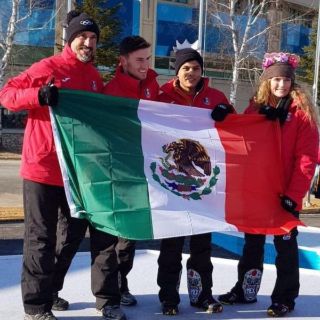 Izan bandera mexicana en PyeongChang