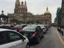 El grupo de manifestantes lo componen operadores de Uber, Cabify, Siggo, City Drive, así como de Easy Taxi. EL INFORMADOR / D. Jiménez