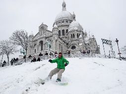 Fotogalería: París vive la mayor nevada en décadas