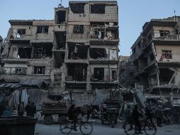 Durante esta semana, los bombardeos y el lanzamiento de proyectiles de artillería se han intensificado en Guta Oriental. EFE / M. Badra