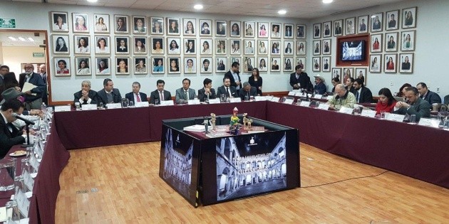 Le llueven cr&iacute;ticas a Semadet en glosa legislativa