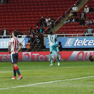 No, no y no con Chivas