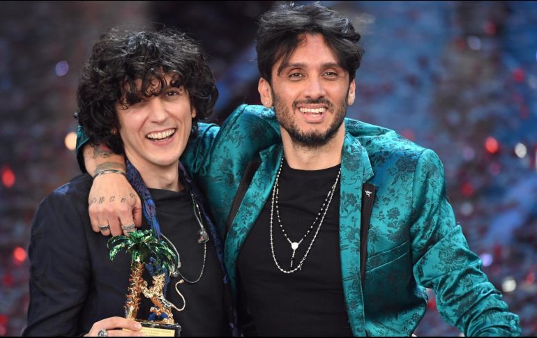 Los italianos Fabrizio Moro (izquierda) y Ermal Meta (derecha) representarán a su país en la próxima edición de Eurovisión. EFE/C. ONORATI