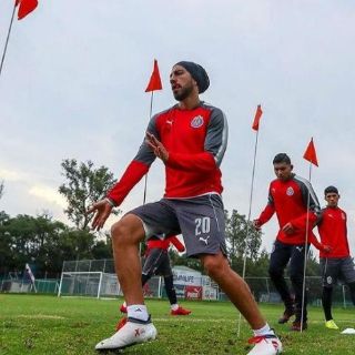 Rodolfo Pizarro, en duda para ir con Chivas a Querétaro