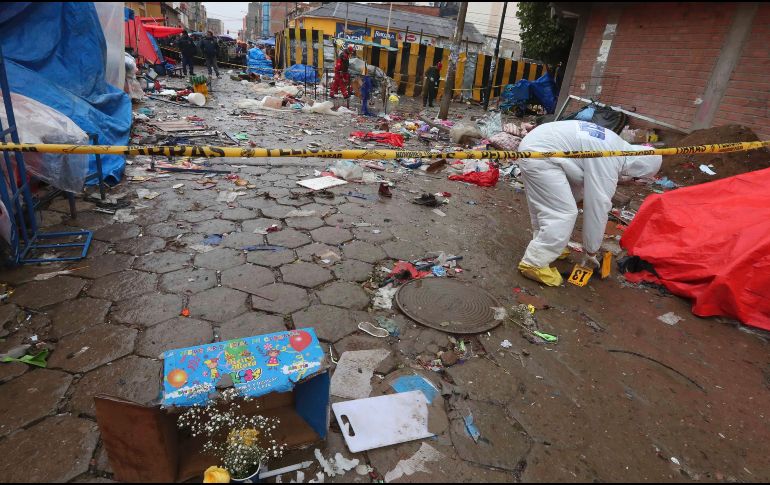 El gobierno había estimado que unas 400 mil personas se desplazarían hacia Oruro para presenciar la popular fiesta. EFE/ M. Alipaz