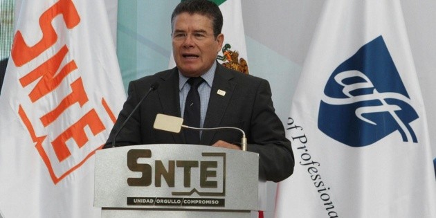 Exdirigentes sindicales van contra el l&iacute;der magisterial