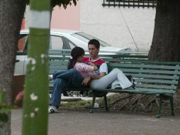 La Condusef recomienda hablar con frecuencia de las finanzas y revisar cómo y en qué se gasta el dinero, así como los objetivos que tienen de sus ahorros y cómo los piensan alcanzar. EL INFORMADOR / ARCHIVO