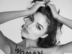 En otras de las fotografías, Culpo muestra en su cuerpo palabras como 