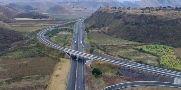 Pe&ntilde;a Nieto inaugura tramo carretero Jala-Compostela
