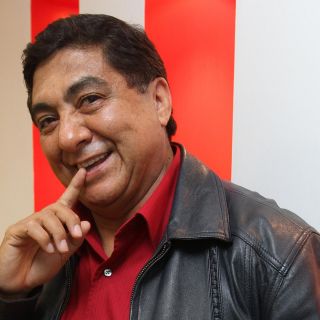 Hospitalizan al actor Carlos Bonavides por tumor en el riñón