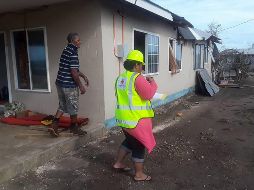 Unas cuatro mil 500 personas se encuentran acogidas en 108 centros de evacuación habilitados por todo el país. AFP