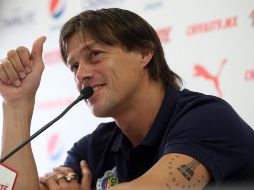 Matías Almeyda ha descartado la posibilidad de renunciar al cargo y por el contrario anima al equipo a trabajar para mejorar. EL INFORMADOR / ARCHIVO