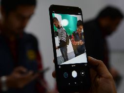 La mensajería RCS es gratuita y puede hacer conversaciones grupales, llamadas VoIP y videollamadas mediante la red de las operadoras. AFP/S. Hussain