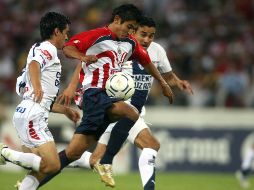 El destino quiso que Alberto Medina, ídolo rojiblanco, cargara con la falla que impidió levantar el trofeo. EL INFORMADOR/Archivo