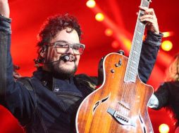 Syntek no soportó que su música fuera catalogada como para escuchar en la oficina o 