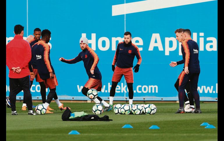 Los jugadores del Barcelona visitarán el Estadio Municipal de Ipurua con la firme idea de no caer ante la presión del Eibar. EFE