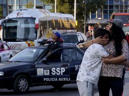 El sismo generó pánico en varias partes de la República ante posibles caídas de edificios. AFP/Y. Cortez