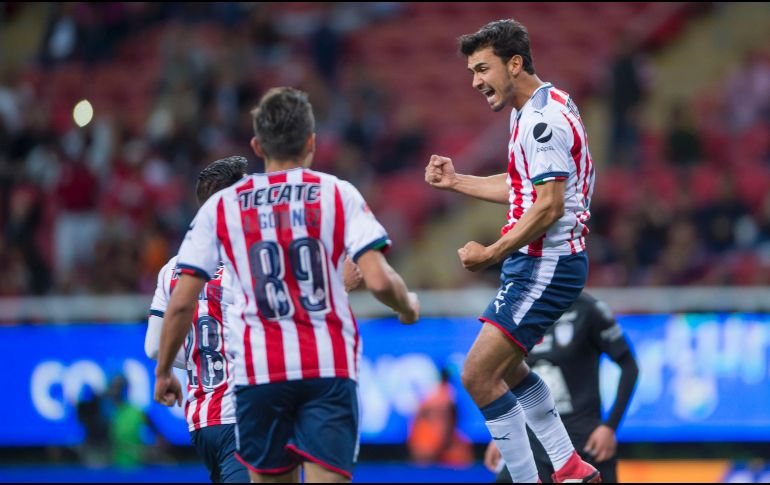 Alanís celebra su gol en el partido ante Tuzos. MEXSPORT/C. de Marchena