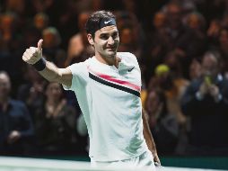 Roger Federer buscará hoy su segundo título del año y ampliar su ventaja en el ranking de la ATP. EFE/K. Suyk