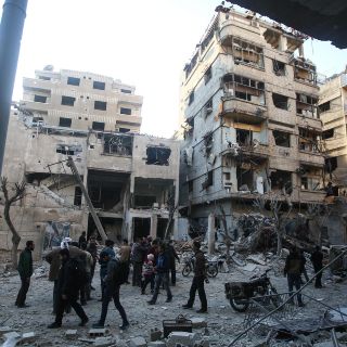 Ataque aéreo cerca de Damasco deja al menos 44 muertos