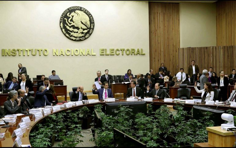 El INE hará la revisión de una muestra aleatoria y representativa para cada aspirante a la Presidencia. NTX / ARCHIVO