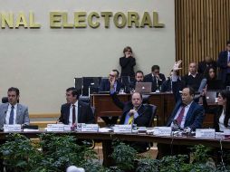 El Instituto ordenó a las áreas técnicas analizar mecanismos para agilizar el flujo de información y poder emitir datos del conteo rápido el mismo 1 de julio y no en la madrugada. SUN / C. Rogel