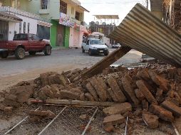 Recorrido por las calles de esta ciudad para observar los daños en distintas edificaciones que causó el sismo del pasado viernes cuya magnitud fue de 7.2 y que tuvo epicentro en esta zona del estado de Oaxaca. SUN / ARCHIVO