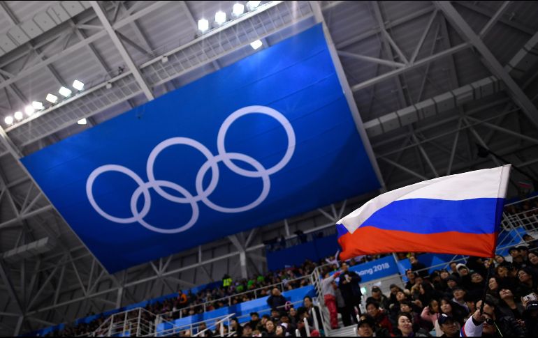 Los deportistas rusos sólo pudieron participar en los Juegos Olímpicos de Pyeongchang mediante invitación, cumpliendo una serie de estrictos requisitos, y bajo bandera olímpica. AFP / ARCHIVO