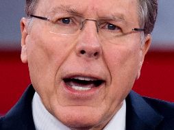 Wayne LaPierre, presidente de la NRA, acusa a los sectores progresistas del país de politizar la tragedia en Florida y de querer acabar con las armas 