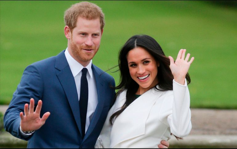 El príncipe, quinto en la línea de sucesión al trono, y la actriz mestiza estadounidense tienen previsto casarse en el castillo de Windsor el 19 de mayo. AFP / ARCHIVO
