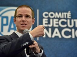 Cita PGR a comparecer a Manuel B. para que explique triangulación