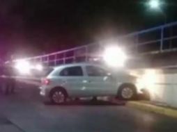 El sitio fue acordonado por policías y personal de la FGE del Estado de México, en tanto que autoridades de la FES Acatlán. YOUTUBE / TV1