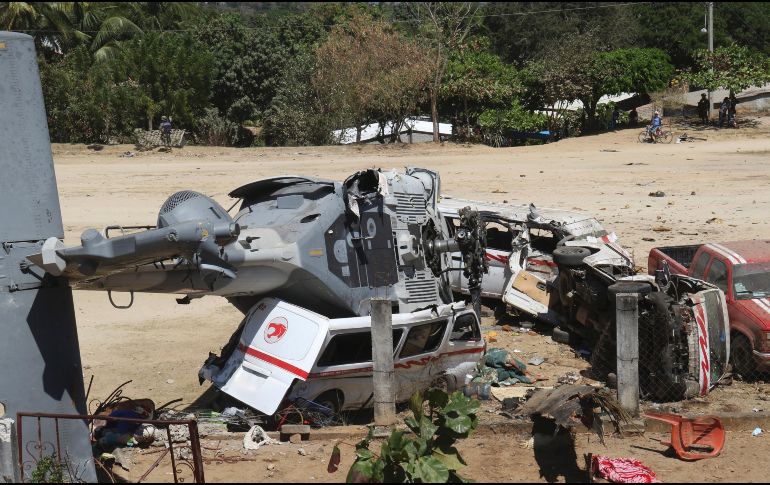 El pasado 16 de febrero, un helicóptero de la Sedena cayó en Oaxaca, lesionando al menos a 13 personas muertas y más de 16 lesionados. AP / ARCHIVO