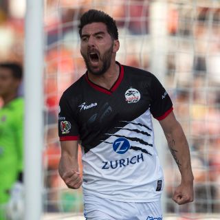 Lobos golea a Veracruz en duelo de involucrados en el descenso