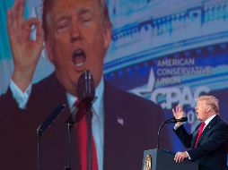 Donald ha promovido la idea de que maestros y empleados escolares “adeptos a las armas” reciban pistolas que puedan ocultar. AFP / S. Loeb